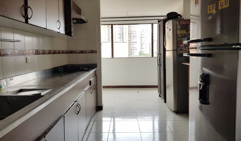 Habitacion en arriendo en Carrera 41, Castropol - Habitación con baño privado en Poblado | CompartoApto - Image 7