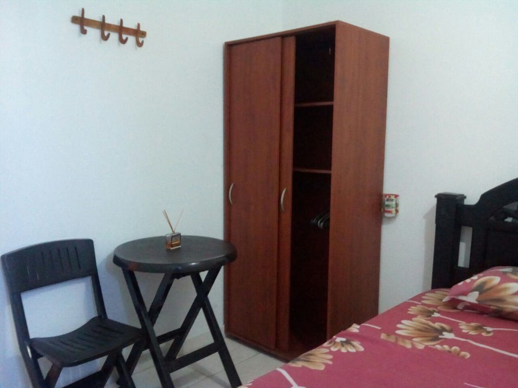 Habitacion en arriendo en Avenida Crisanto Luque, Cartagena - Habitacion Amoblada con Aire acondicionado | CompartoApto - Image 2