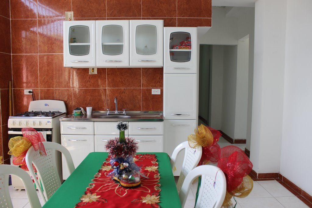 Habitacion en arriendo en Avenida Crisanto Luque, Cartagena - Habitacion Amoblada con Aire acondicionado | CompartoApto - Image 5