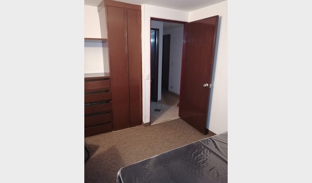 Habitacion en arriendo en Carrera 12B, Usaquén - CEDRITOS CALLE 140 | CompartoApto - Image 2