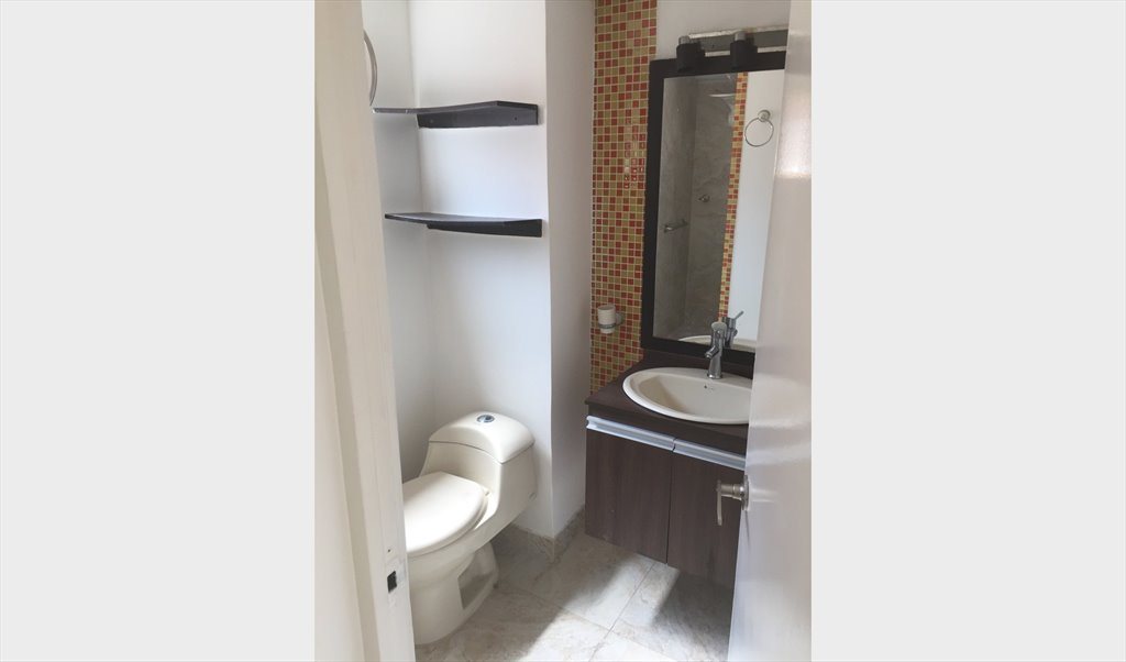 Habitacion en arriendo en Carrera 19b, Usaquén - TOBERIN  CERCA TRANSMILENIO | CompartoApto - Image 2