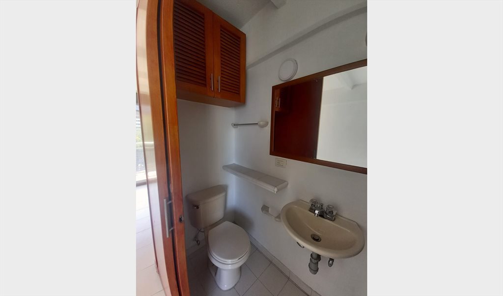 Habitacion en arriendo en Avenida Carrera 48, Santa María de los Ángeles - Viva cerca a la Estacion de Ayura | CompartoApto - Image 7