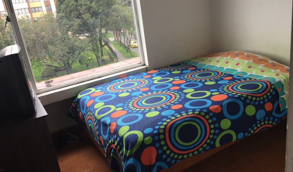 Habitacion en arriendo en Avenida Carrera 15, Usaquén - CEDRITOS CAOBOS BELLA HABITACION | CompartoApto - Image 2