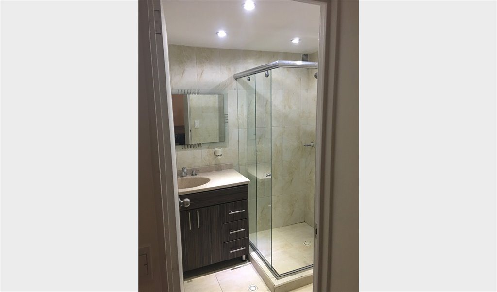 Habitacion en arriendo en Calle 145a, Covivenda Telecom - CEDRITOS BAÑO PRIVADO | CompartoApto - Image 4