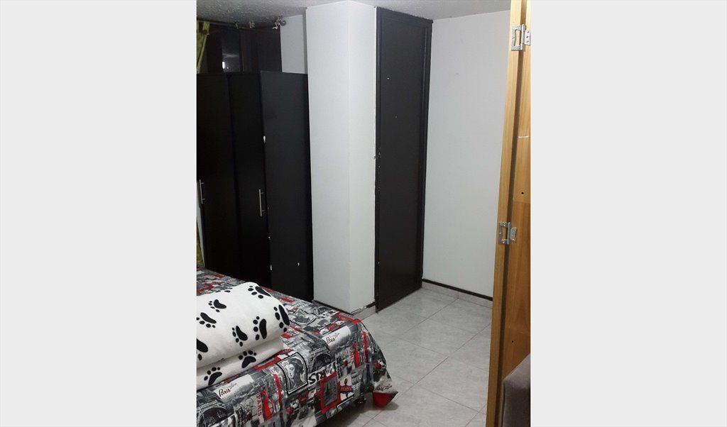 Habitacion en arriendo en Transversal 4, Localidad de Chapinero - apartamento a 150 metros de la Universidad Javeriana | CompartoApto - Image 5