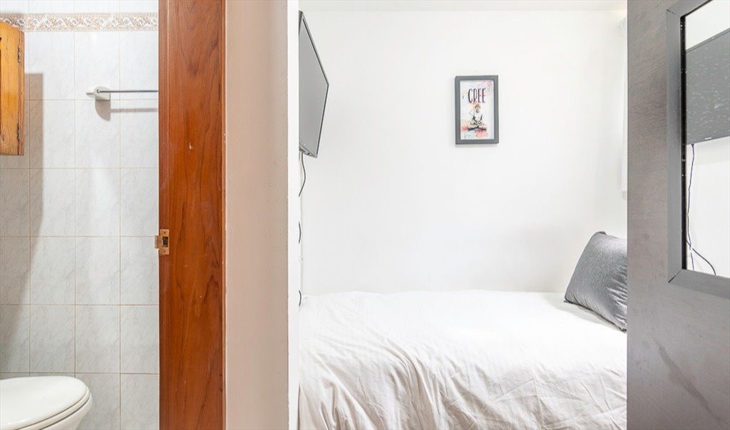 Habitacion en arriendo en Calle 1 Sur, Patio Bonito - Habitación Poblado # 7 | CompartoApto - Image 2