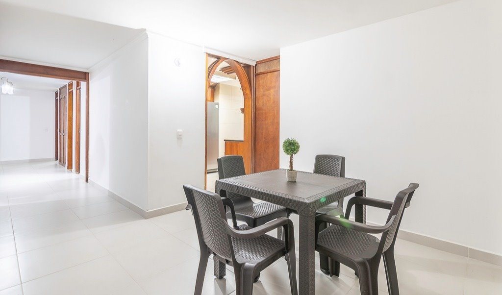 Habitacion en arriendo en Calle 1 Sur, Patio Bonito - Habitación Poblado # 7 | CompartoApto - Image 8