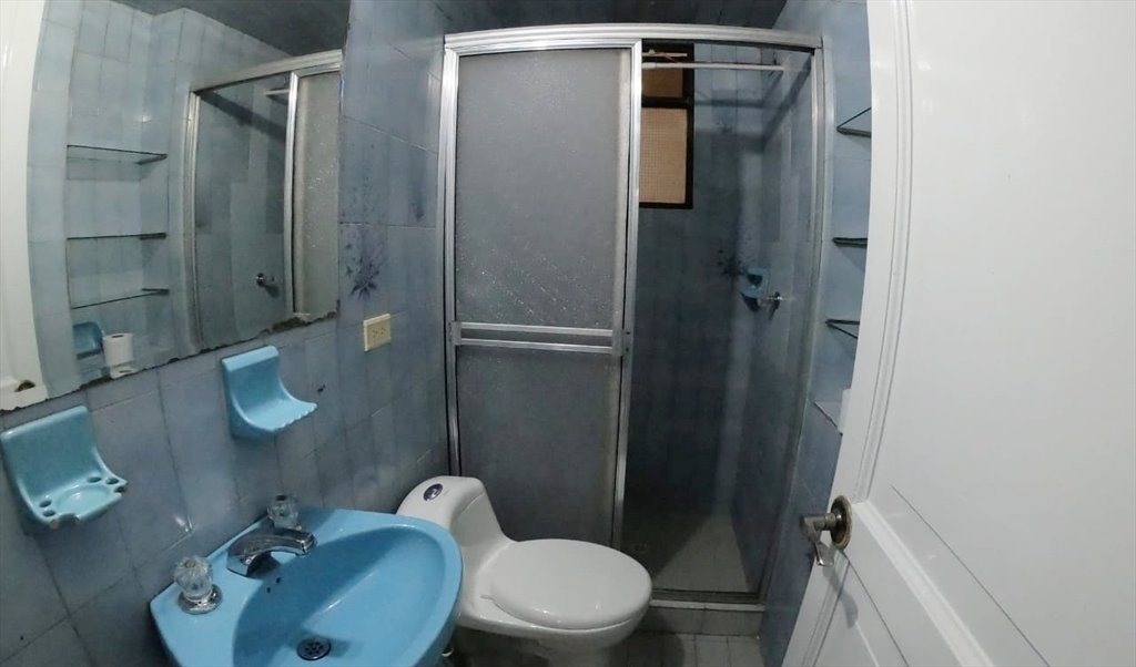 Habitacion en arriendo en Carrera 8, Comuna Chapinero - Hermoso Coliving en Marly | CompartoApto - Image 2