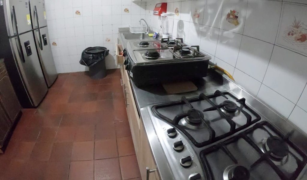 Habitacion en arriendo en Carrera 8, Comuna Chapinero - Hermoso Coliving en Marly | CompartoApto - Image 3