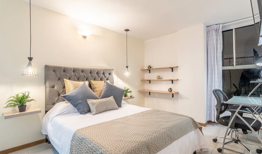 Habitacion en arriendo en Carrera 43C, Medellín - Apartaestudio Amoblado | CompartoApto - Image 2