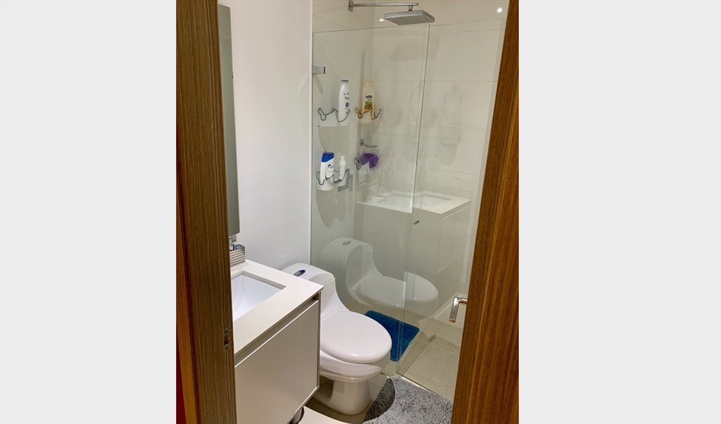 Habitacion en arriendo en Calle 2 Sur, Patio Bonito - Habitacion cerca a EAFIT, Parque Lleras y MILLA DE ORO | CompartoApto - Image 5