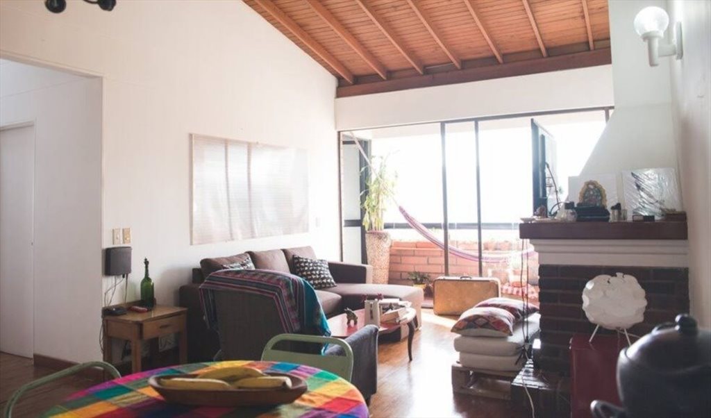 Habitacion en arriendo en Calle 12 Sur, Medellín - Amazing apartment in El Poblado ( pool) | CompartoApto - Image 3