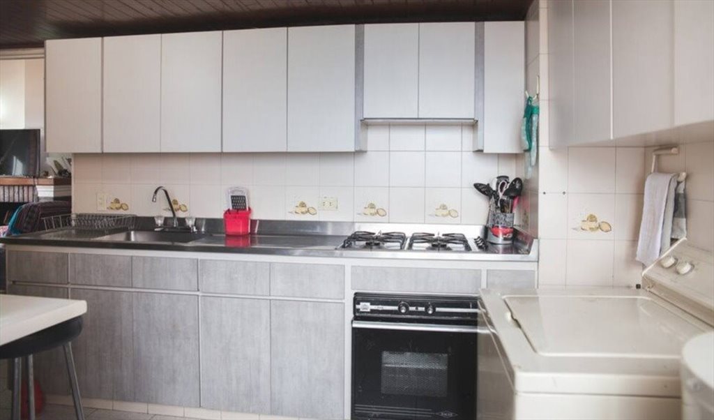 Habitacion en arriendo en Calle 12 Sur, Medellín - Amazing apartment in El Poblado ( pool) | CompartoApto - Image 4