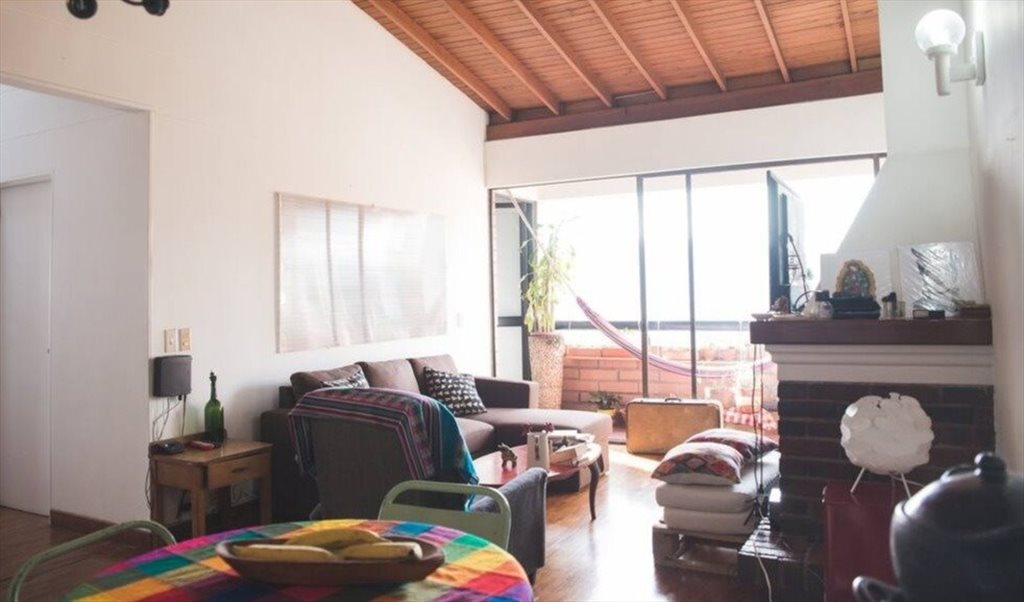 Habitacion en arriendo en Calle 12 Sur, Medellín - Amazing apartment in El Poblado ( pool) | CompartoApto - Image 5