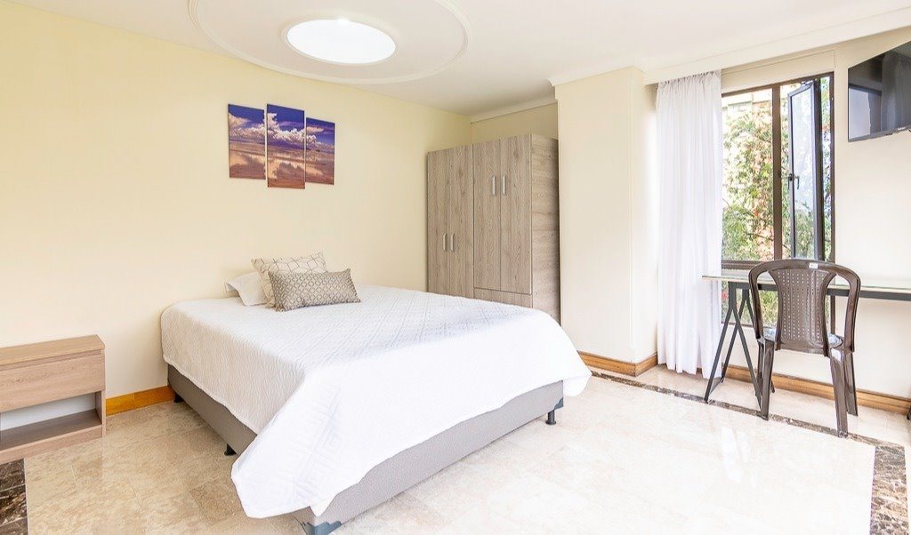 Habitacion en arriendo en Calle 1a Sur, Patio Bonito - Habitación Poblado # 2C | CompartoApto - Image 2