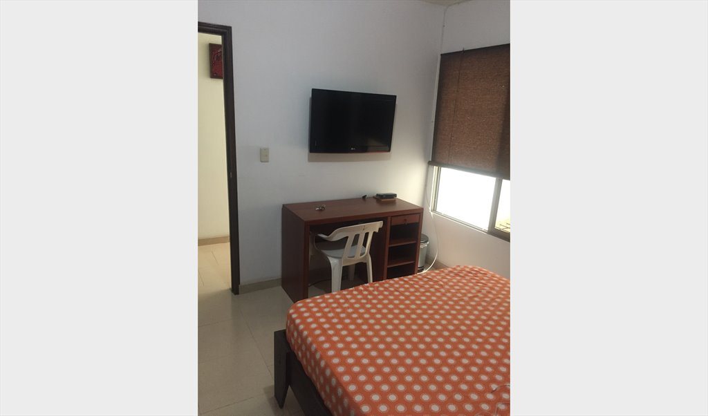 Habitacion en arriendo en Calle 15, Prados del Limonar - Habitación para rentar | CompartoApto - Image 4