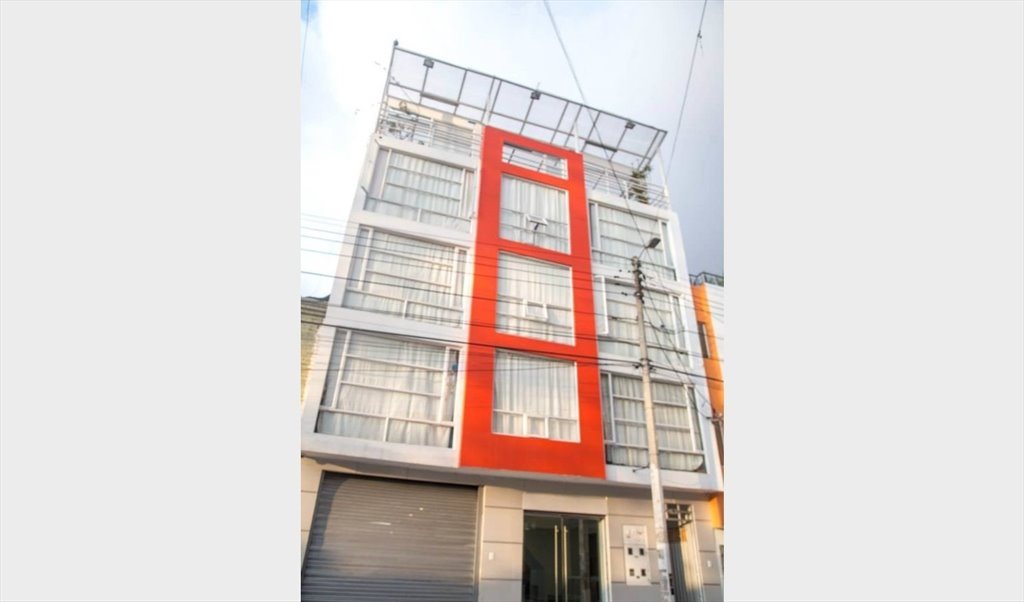 Habitacion en arriendo en Calle 48, Teusaquillo - Apartastudio | CompartoApto - Image 2