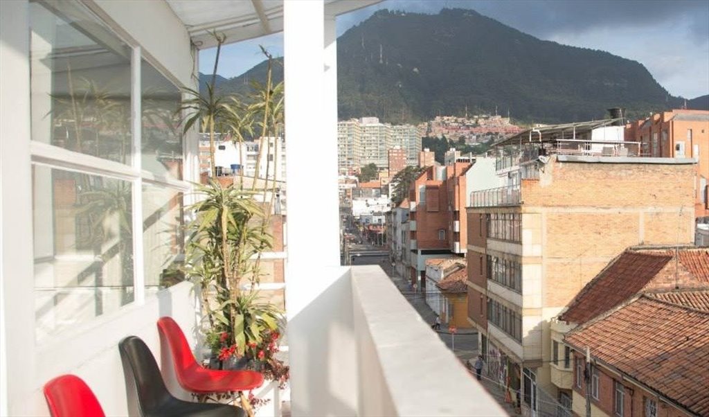 Habitacion en arriendo en Calle 48, Teusaquillo - Apartastudio | CompartoApto - Image 3