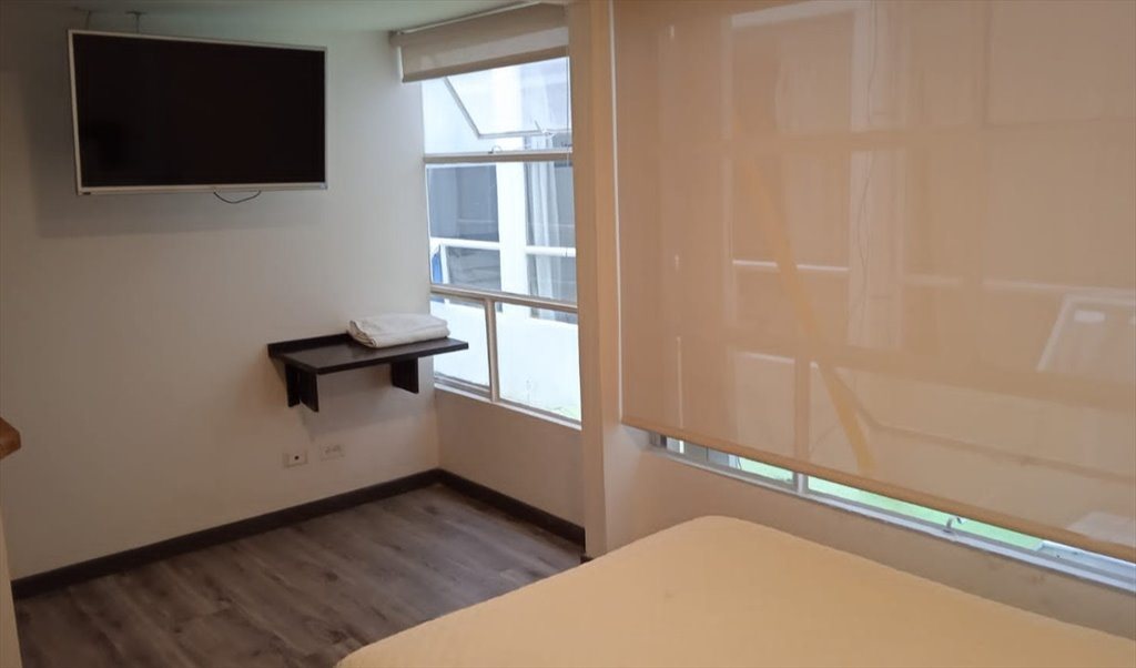 Habitacion en arriendo en Calle 48, Teusaquillo - Apartastudio | CompartoApto - Image 5