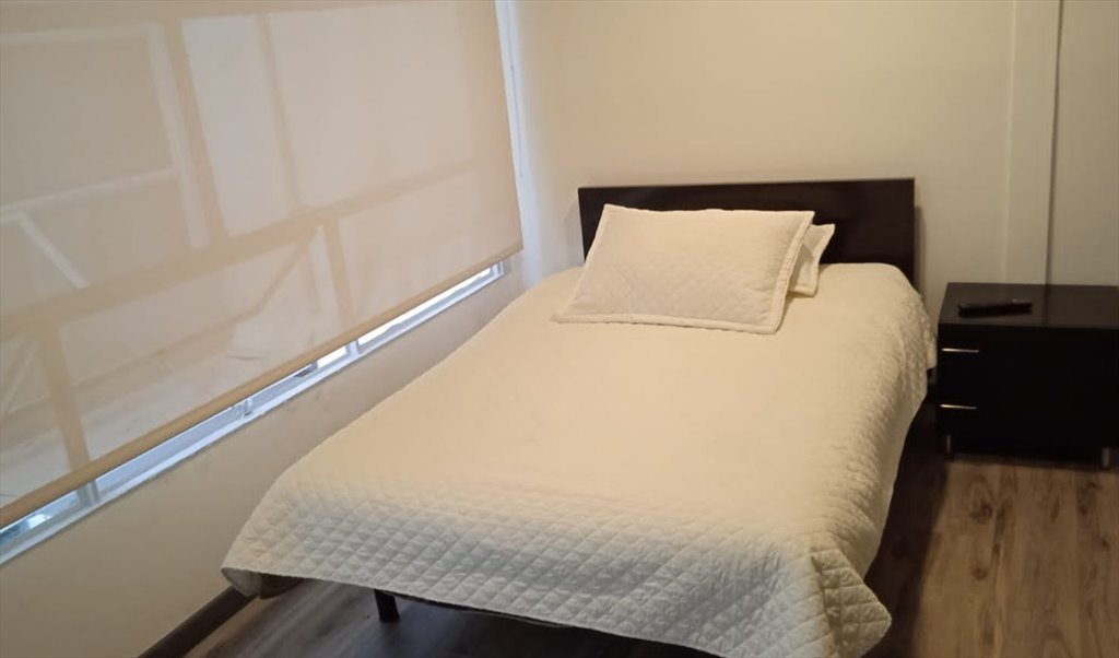 Habitacion en arriendo en Calle 48, Teusaquillo - Apartastudio | CompartoApto - Image 6