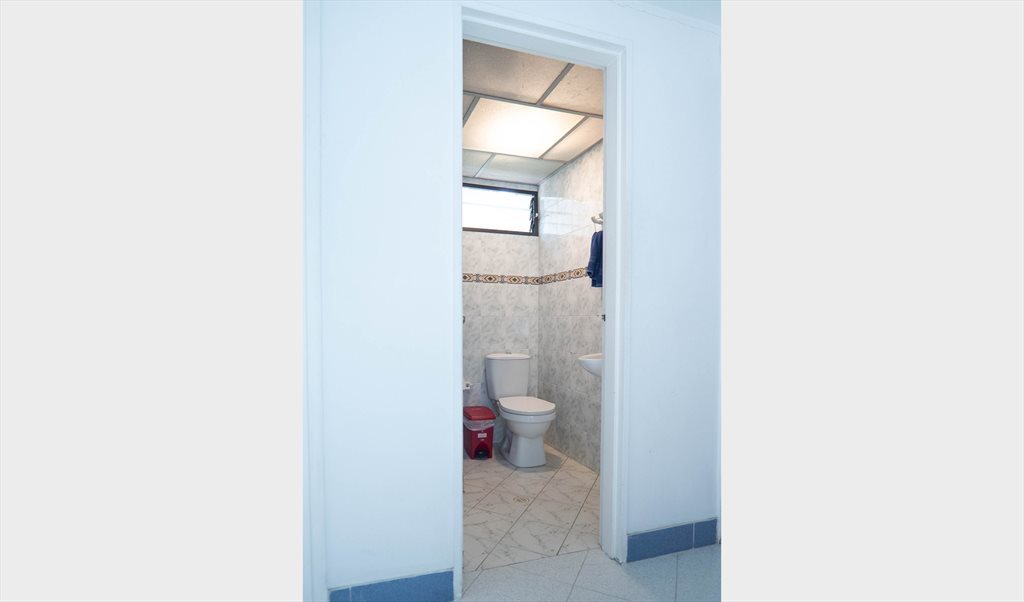 Habitacion en arriendo en Transversal 51B, Carlos Eugenio Restrepo - Habitación en Casa Selva | CompartoApto - Image 8