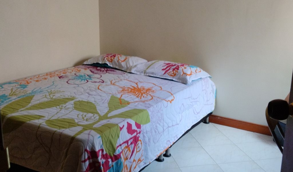 Habitacion en arriendo en Carrera 65F, Trinidad - Se busca roommate mujer, ordenada, y muy juiciosa con el aseo para compartir apto amplio y comodo | CompartoApto - Image 2