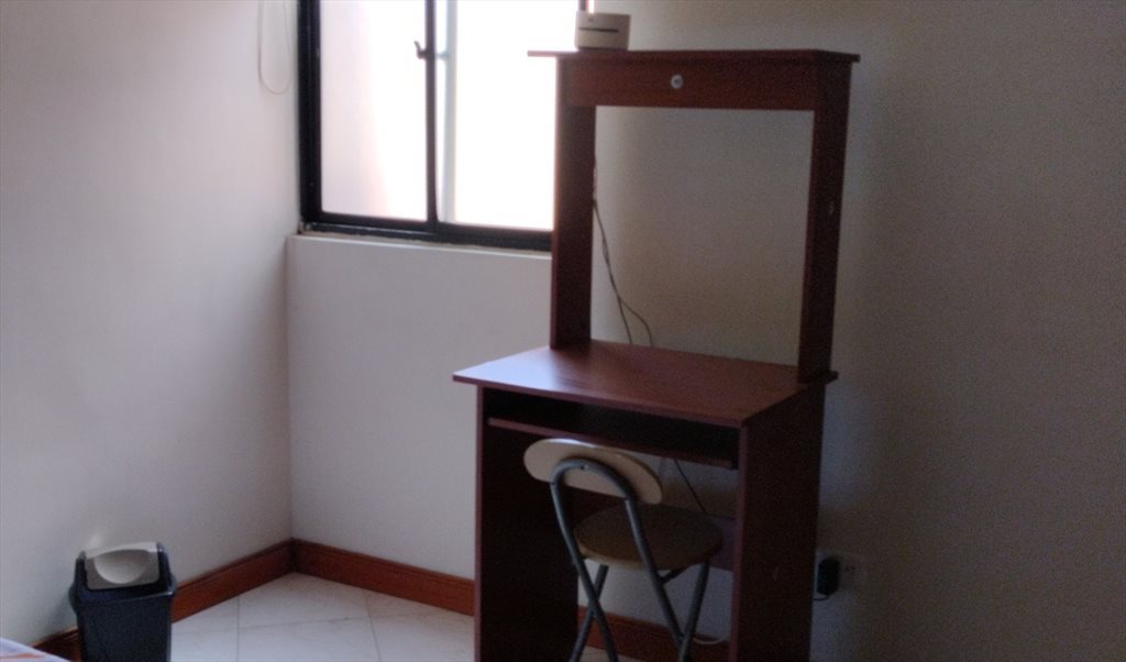 Habitacion en arriendo en Carrera 65F, Trinidad - Se busca roommate mujer, ordenada, y muy juiciosa con el aseo para compartir apto amplio y comodo | CompartoApto - Image 4