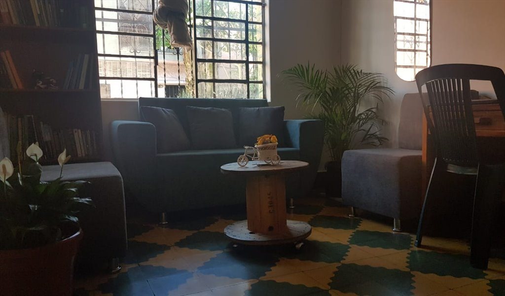 Habitacion en arriendo en Calle 74, San Pedro - Casa residencial cercana a la UdeA | CompartoApto - Image 3