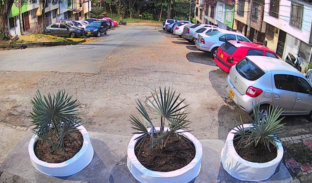 Habitacion en arriendo en UN Medellín, Medellín - Habitación amoblada para caballero solo con parqueadero para moto o carro WIFI 900 | CompartoApto - Image 3