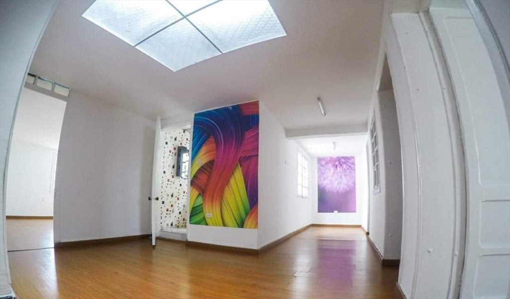 Habitacion en arriendo en Avenida Carrera 19, Teusaquillo - Vive a solo 4 cuadras del Parkway | CompartoApto - Image 4