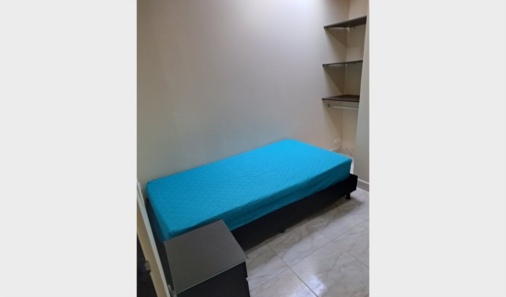Habitacion en arriendo en Circular 2, Bolivariana - Arriendo una habitación  con baño privado, Barrio Laureles | CompartoApto - Image 3