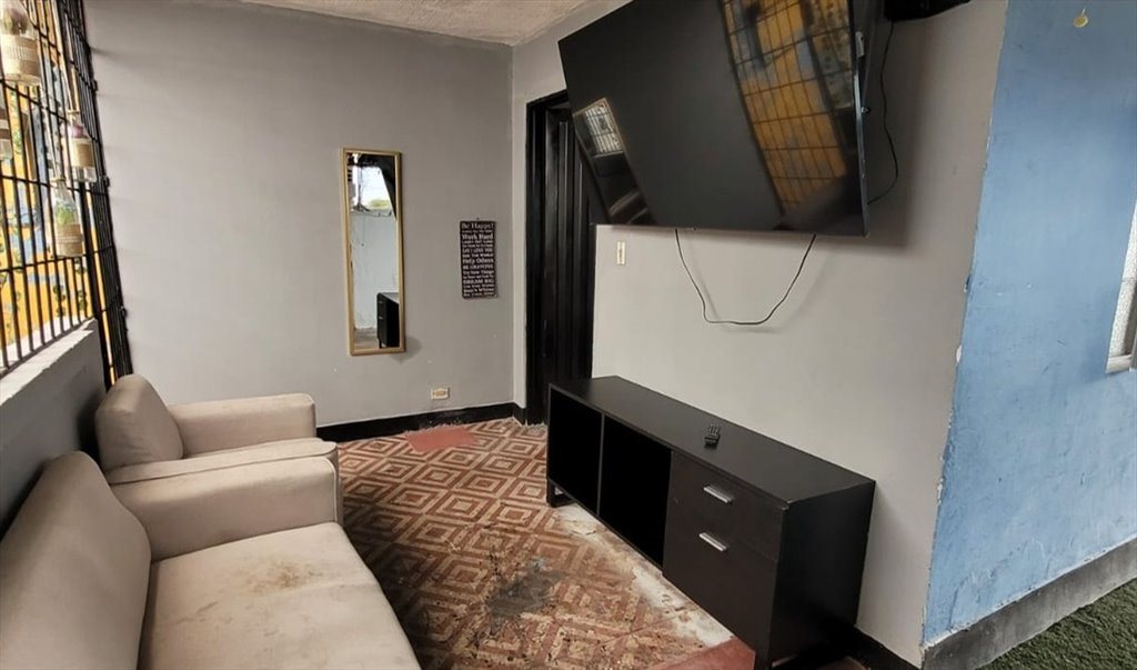 Habitacion en arriendo en Calle 44, Bolivariana - Coliving casa con terraza en Laureles | CompartoApto - Image 7