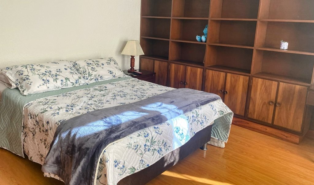 Habitacion en arriendo en Carrera 11C Bis, Santa Bárbara Central - SANTA BARBARA A PASOS DE UNICENTRO | CompartoApto - Image 2