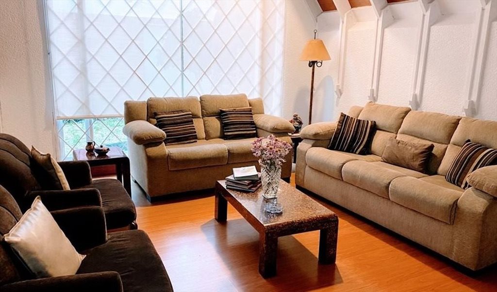 Habitacion en arriendo en Carrera 11C Bis, Santa Bárbara Central - SANTA BARBARA A PASOS DE UNICENTRO | CompartoApto - Image 4