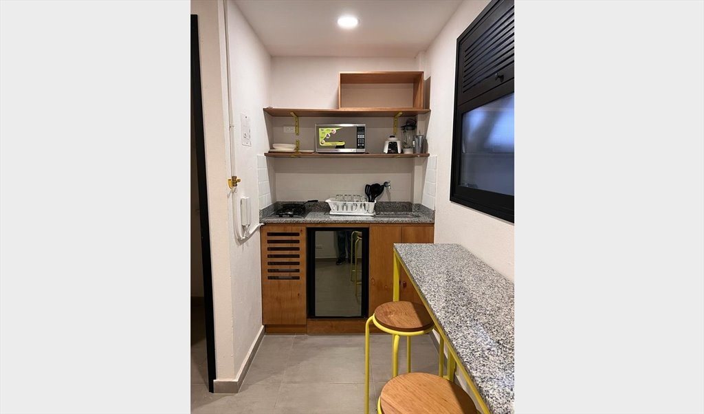 Habitacion en arriendo en Carrera 48, Prado - Apartaestudio Amoblado-Prado Centro | CompartoApto - Image 4