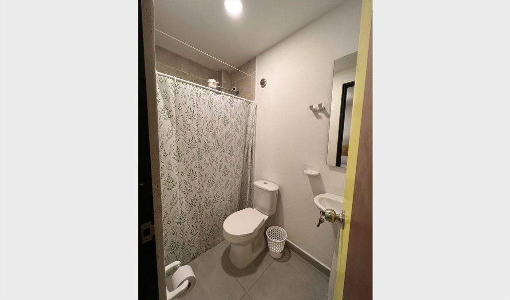 Habitacion en arriendo en Carrera 48, Prado - Apartaestudio Amoblado-Prado Centro | CompartoApto - Image 5