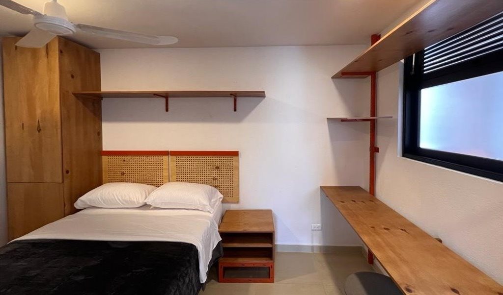 Habitacion en arriendo en Calle 65, Prado - Apartaestudio Amoblado-Prado Centro | CompartoApto - Image 2