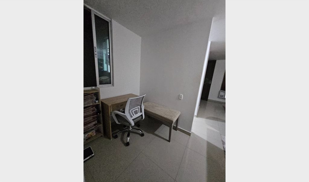 Habitacion en arriendo en Calle 90A, Villa Carolina - Habitacion con aire amoblada en villa carolina al lado de sao | CompartoApto - Image 2