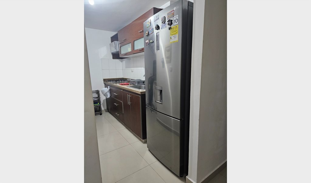 Habitacion en arriendo en Calle 90A, Villa Carolina - Habitacion con aire amoblada en villa carolina al lado de sao | CompartoApto - Image 3