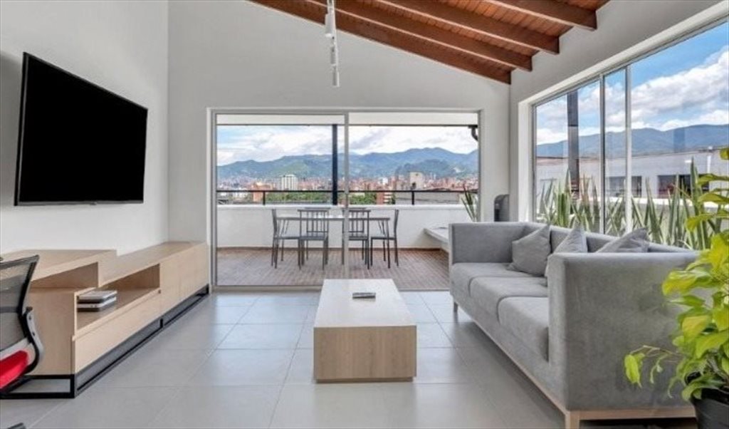 Habitacion en arriendo en Calle 53A, Cuarta Brigada - Penthouse en Arriendo- Laureles Estadio | CompartoApto - Image 2