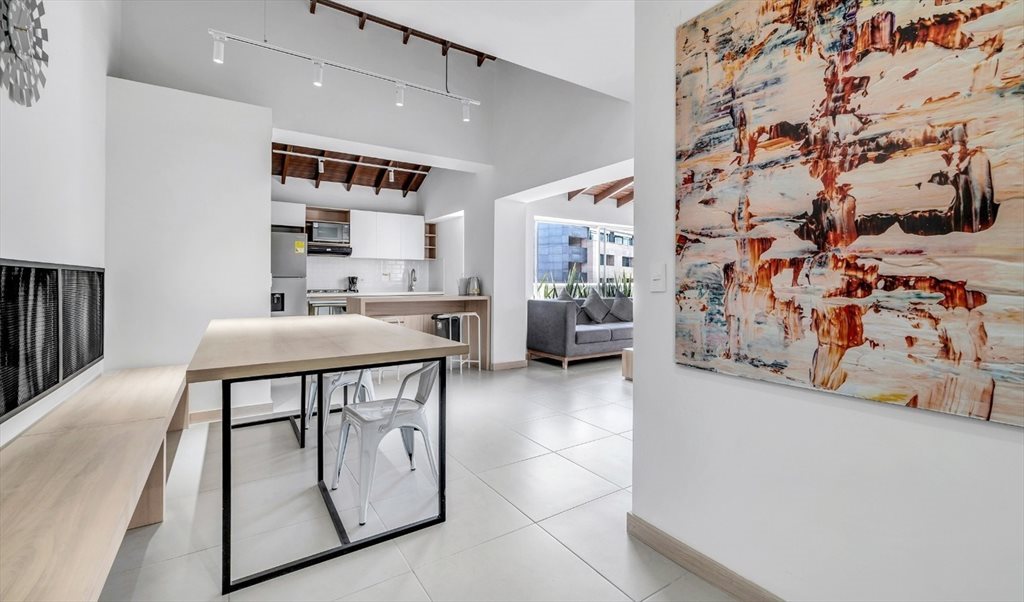 Habitacion en arriendo en Calle 67A, Carlos Eugenio Restrepo - Penthouse Amoblado-Laureles Estadio | CompartoApto - Image 4