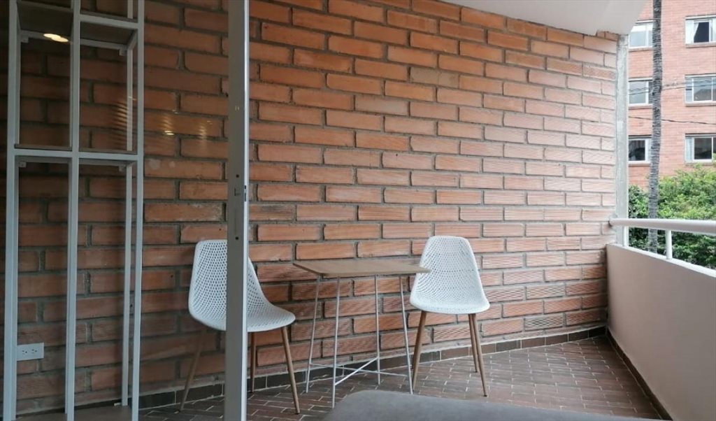 Habitacion en arriendo en Carrera 83, La Castellana - Apartaestudio en Arriendo- Belén Cerca de Los Molinos | CompartoApto - Image 7