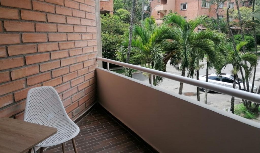 Habitacion en arriendo en Carrera 83, La Castellana - Apartaestudio en Arriendo- Belén Cerca de Los Molinos | CompartoApto - Image 8