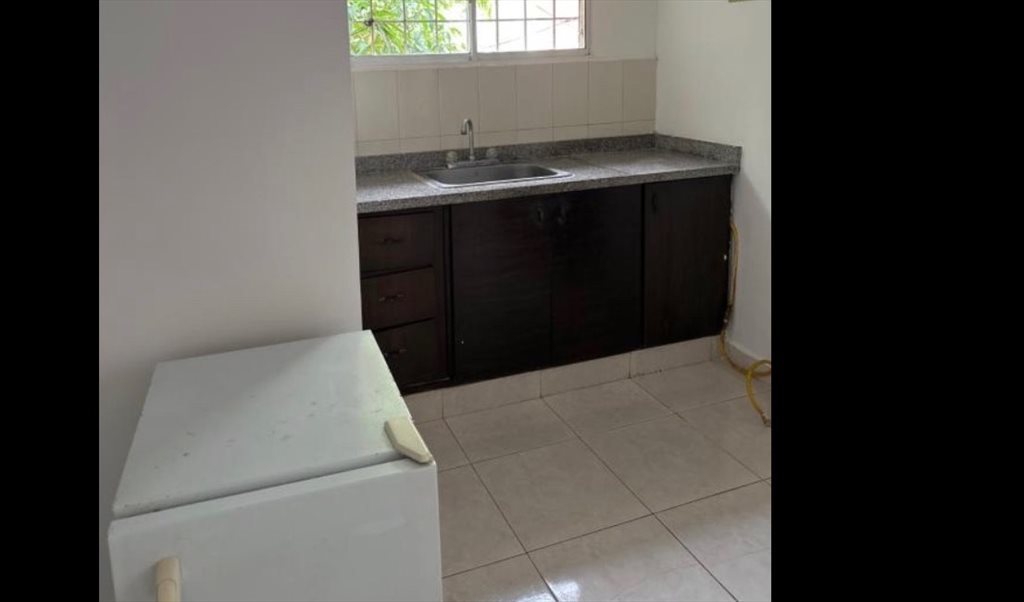 Habitacion en arriendo en Quinta San Pedro Alejandrino, Bolivariana - Habitación con cocina y entrada autónoma e independiente | CompartoApto - Image 4