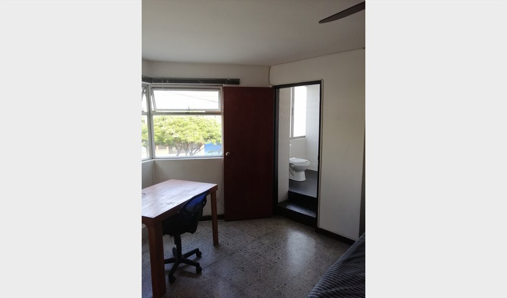 Habitacion en arriendo en Calle 44, Lorena - La Consolata exchange students 201-3 | CompartoApto - Image 2