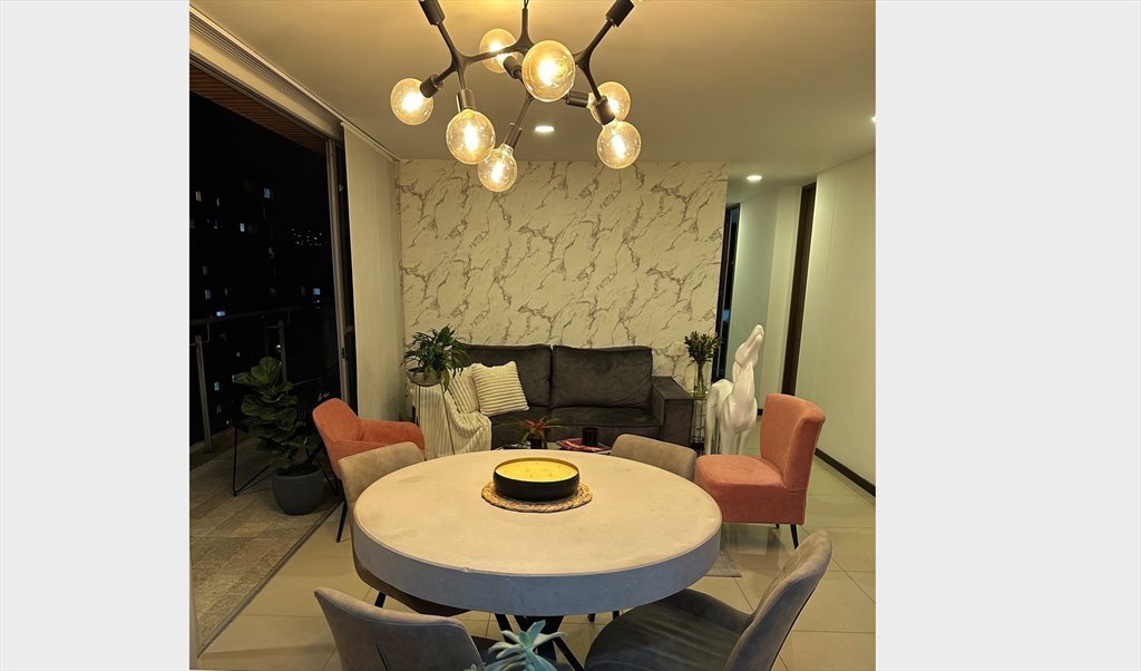 Habitacion en arriendo en Carrera 38, Los Balsos Ii - Habitación con baño privado en Poblado loma Balsos | CompartoApto - Image 3