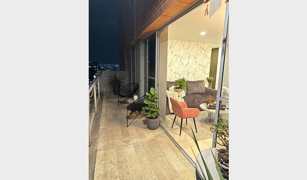 Habitacion en arriendo en Carrera 38, Los Balsos Ii - Habitación con baño privado en Poblado loma Balsos | CompartoApto - Image 4