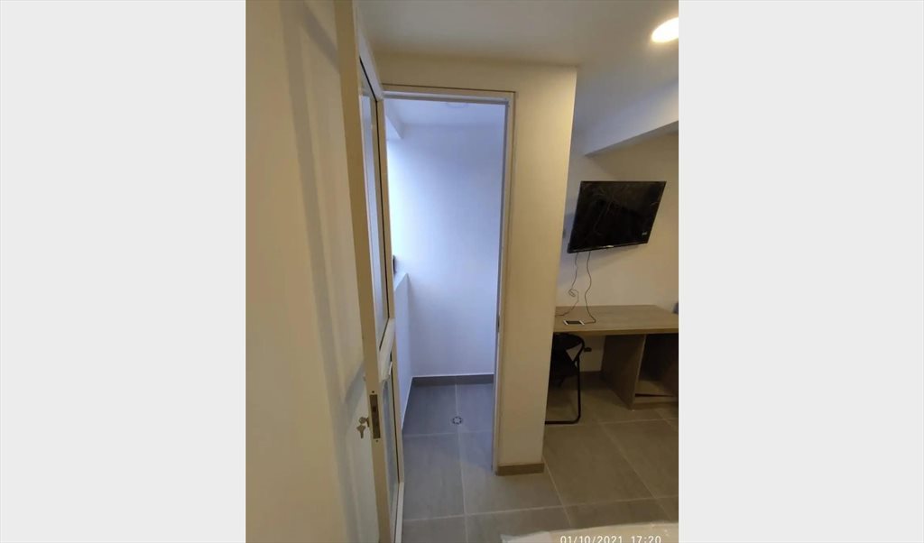 Habitacion en arriendo en Calle 44, Florida Nueva - Apartaestudio Amoblado en Arriendo en Laureles Estadio | CompartoApto - Image 4