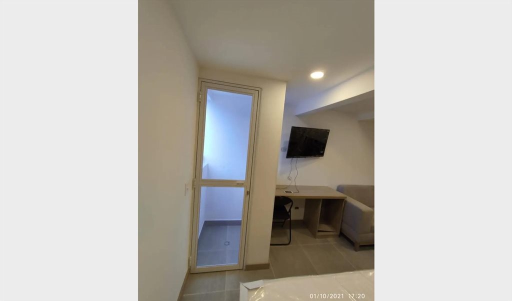 Habitacion en arriendo en Calle 44, Florida Nueva - Apartaestudio Amoblado en Arriendo en Laureles Estadio | CompartoApto - Image 6