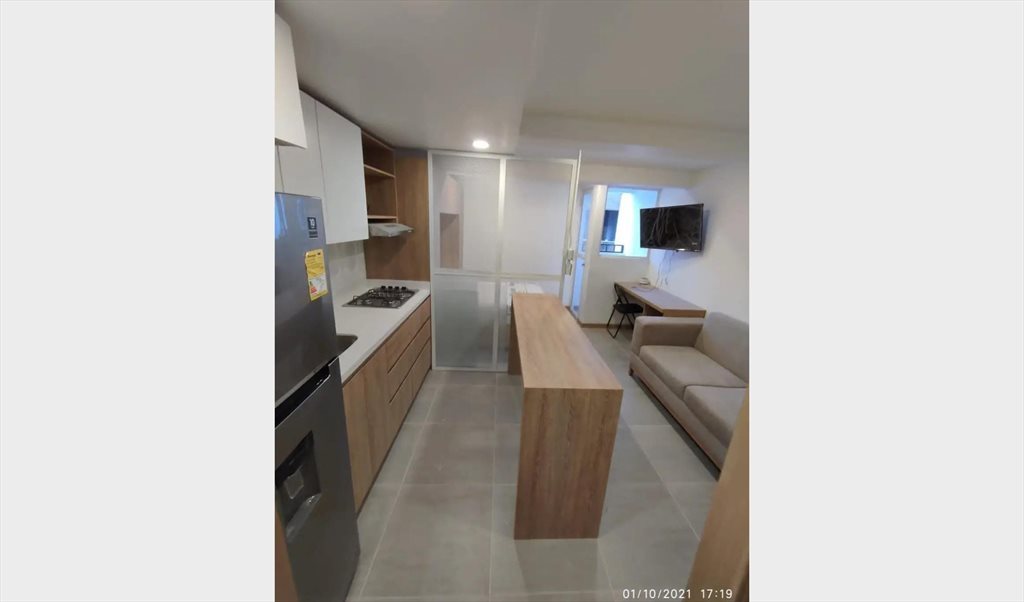 Habitacion en arriendo en Calle 44, Florida Nueva - Apartaestudio Amoblado en Arriendo en Laureles Estadio | CompartoApto - Image 8